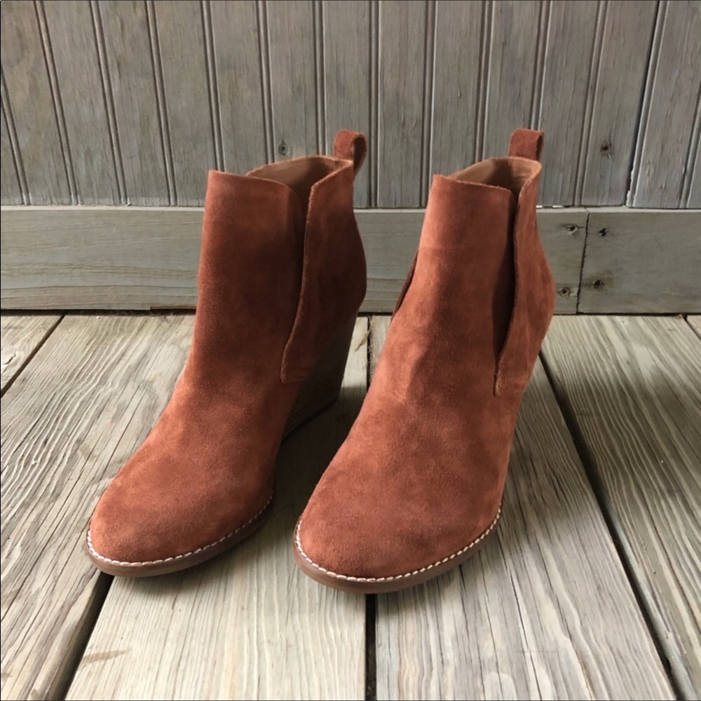 Lucky Brand Yoniana Wedge Bootie Chipmunk Color